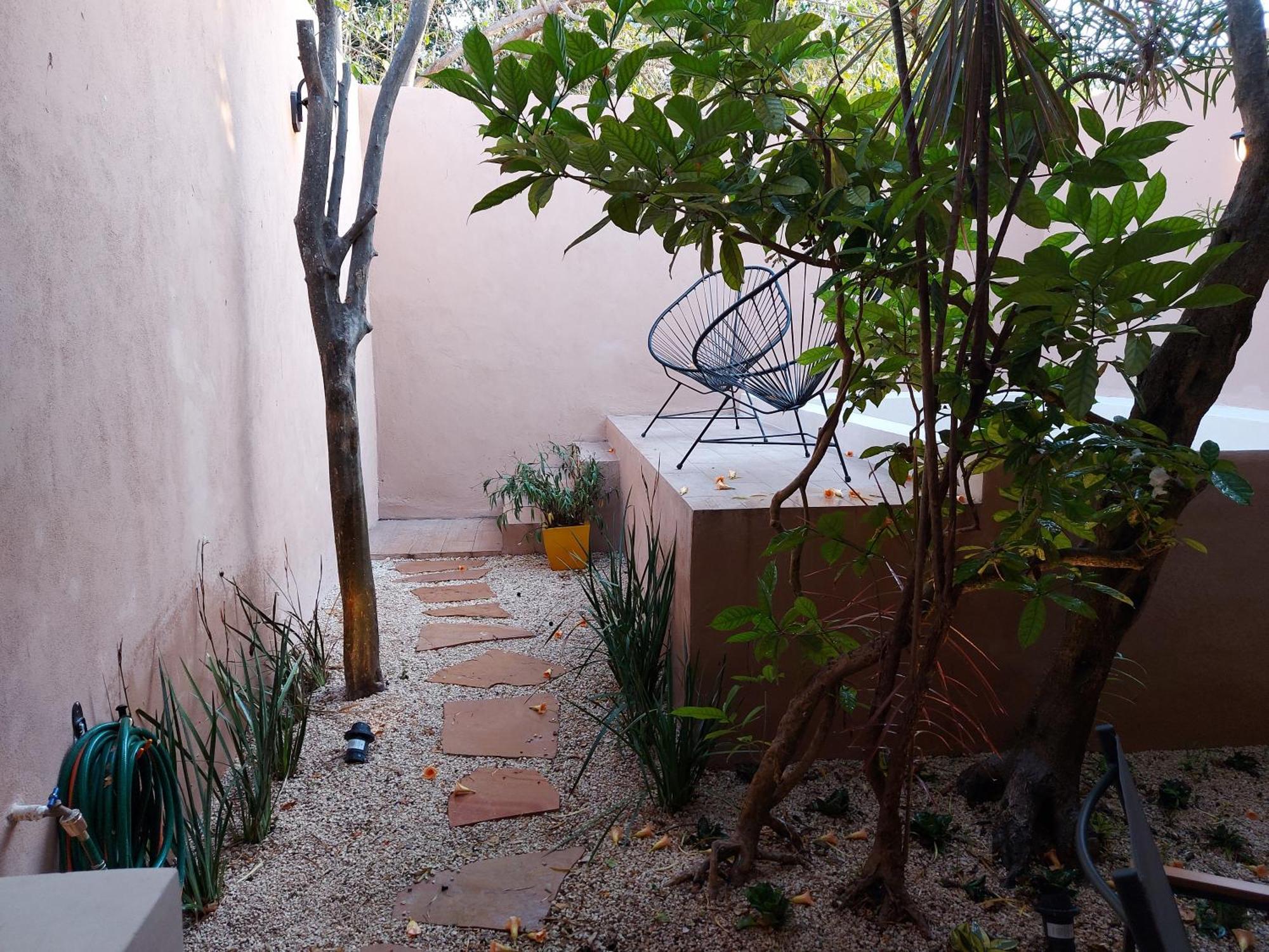 Casa Maria Dolores, Barrio San Sebastian